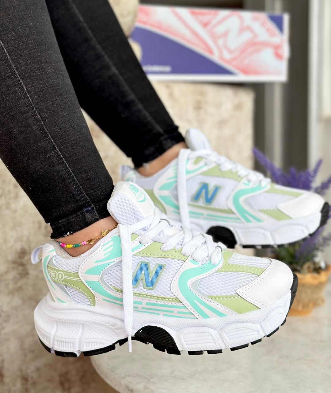 Tenis NB 530 Dama Capellada Importada